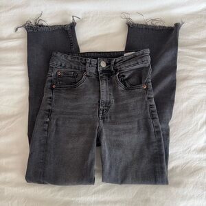 H&M Black Cropped Denim Jeans